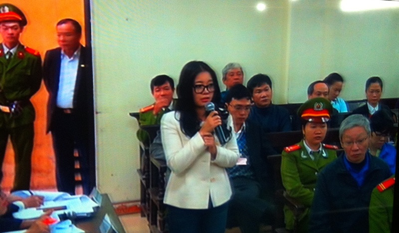 Bà Lan cho hay, từ ngày xảy ra vụ án mới bắt đầu nghiên cứu luật Doanh nghiệp