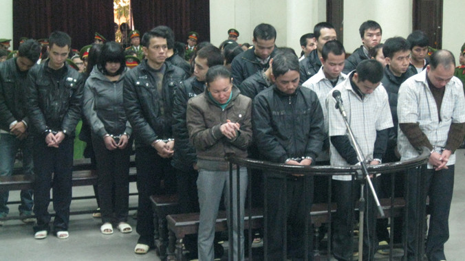 Nhiều chuyên gia pháp lý cho rằng, việc chuyển đổi từ phạt tiền sang tù không đảm bảo quyền con người và thay đổi bản chất hành vi phạm tội. Ảnh: Bảo Thắng