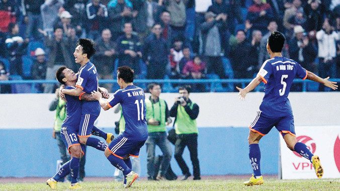 Các cầu thủ Than Quảng Ninh đang bay cao tại V-League năm nay. Ảnh: VSI 