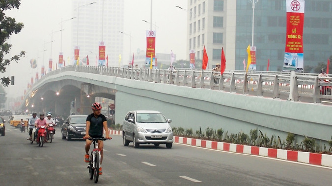 Cầu vượt tại nút Daewoo một trong 3 cầu vượt thép bị Thanh tra Bộ Xây dựng kết luận thi công gây thất thoát. Ảnh: Trọng Đảng