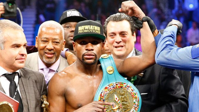 Mayweather sẽ giữ vững danh hiệu “độc cô cầu bại” trong cả sự nghiệp sau khi chọn đối thủ “dễ xơi” cho trận đấu cuối cùng? Ảnh: SKYSPORT 