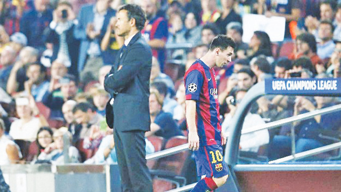  Mâu thuẫn giữa Luis Enrique và Messi đang lên tới đỉnh điểm.