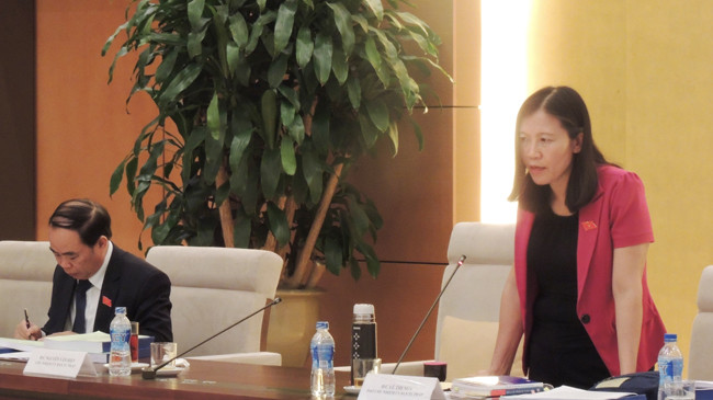 Bà Lê Thị Nga - Phó Chủ nhiệm Ủy ban Tư pháp nói rằng, trường hợp bị can kêu oan ngay từ đầu, tố cáo bị bức cung, nhục hình hoặc phạm tội có khung hình phạt chung thân, tử hình thì có thể bắt buộc phải ghi âm hoặc ghi hình khi hỏi cung