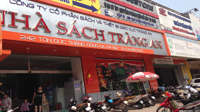 Một nhà sách kinh doanh trên diện tích đã được thành phố cho doanh nghiệp thuê