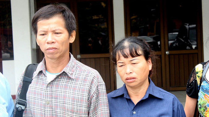 Ông Chấn và vợ sau ngày được trả tự do