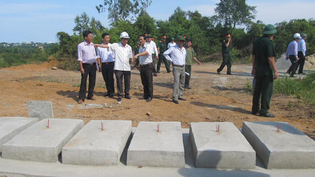 10 ngôi mộ phát lộ