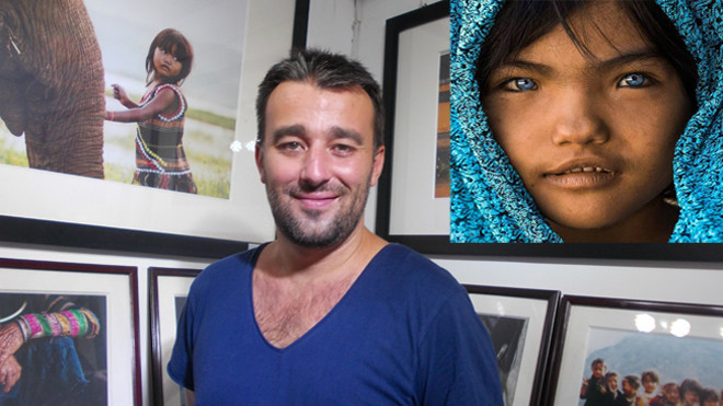 Réhahn trong tiệm ảnh của ông tại đường Nguyễn Huệ, Hội An. Ảnh nhỏ: Ảnh về cô bé người Chăm tên là An Phước. Ảnh: Nguyễn Trang