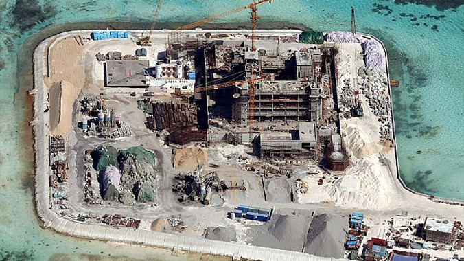 Trung Quốc tuyên bố sắp hoàn thành việc xây đảo nhân tạo ở biển Đông, chuyển sang xây dựng cơ sở hạ tầng. Ảnh: IHS Janes