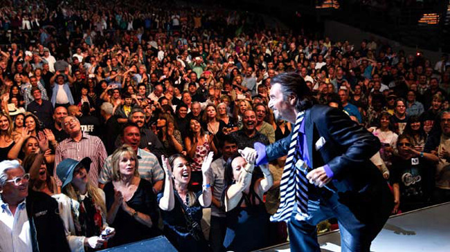 Xem “Danny Collins” để nghe Al Pacino hát