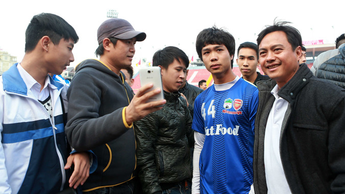 Công Phượng luôn được người hâm mộ theo sát. Ảnh: VSI 