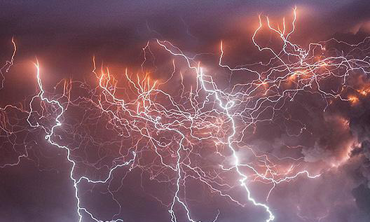 Trời mưa to, sét đánh chết 32 người