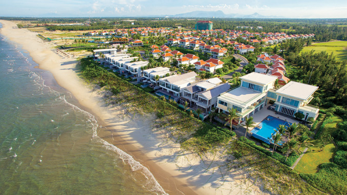 Sống giữa thiên đường bên bờ biển hấp dẫn nhất Việt Nam