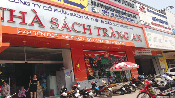 Công ty CP tập đoàn vật liệu điện và cơ khí cho thuê lại hàng trăm mét vuông để mở nhà sách Tràng An. Ảnh: Hà Anh