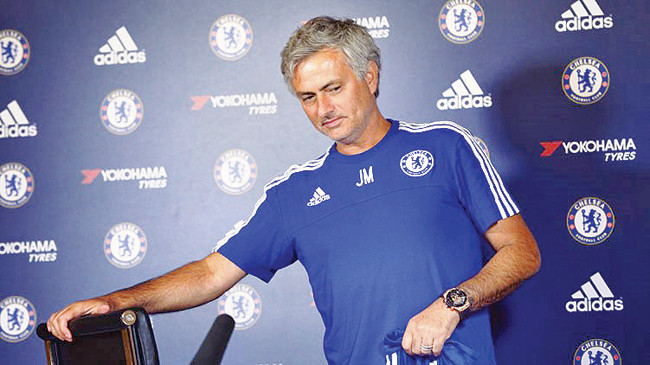 Jose Mourinho tiếp tục gắn bó với Chelsea thêm 4 năm