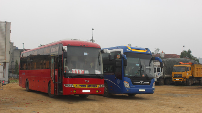 Xe khách chở quá số người quy định bị bắt giữ hôm 27/2