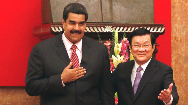 Chủ tịch nước Trương Tấn Sang và Tổng thống Venezuela Nicolás Maduro hội đàm sáng 31/8. Ảnh: Như Ý