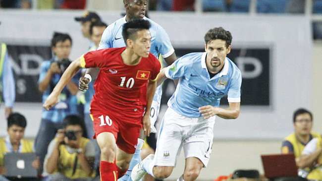 Văn Quyết là cầu thủ ghi bàn vào lưới Manchester City trong trận đấu tối qua. Ảnh: Như Ý