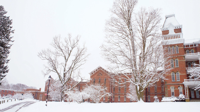 Nhà thương điên Athens Lunatic Asylum, bang Ohio, Mỹ. Nổi tiếng vì nhiều giai thoại và nhiều “ma”. Một số phim kinh dị đã quay ở đây. Hiện bỏ hoang. Ảnh: Ngọc Huyền