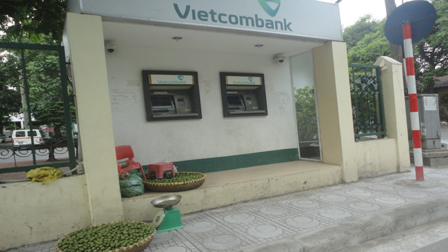 Chiếm dụng máy ATM