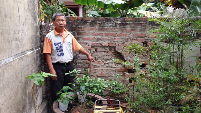 Gia đình ông Quy chưa biết ngày nào mới được cấp sổ đỏ. Ảnh: Hà Anh