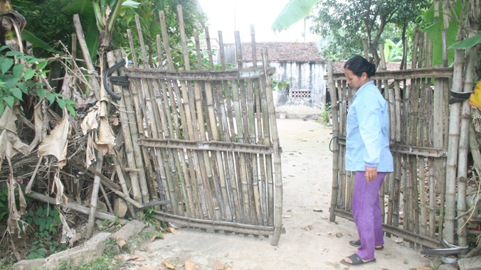 Mười năm qua, cánh cổng tre chưa đón người tử tù Hàn Đức Long về nhà.