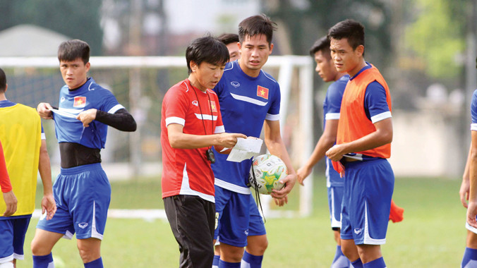Người hâm mộ mong muốn thày trò HLV Miura tiếp tục thi đấu thành công tại vòng loại World Cup 2018 và vòng loại Asian Cup 2019. Ảnh: VSI