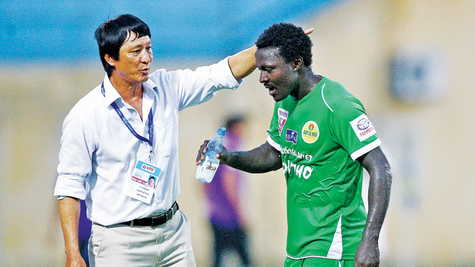 Thầy trò HLV Vũ Quang Bảo có chịu nổi áp lực ở Quảng Ninh khi đội chủ nhà đang khát chiến thắng? Ảnh: VSI