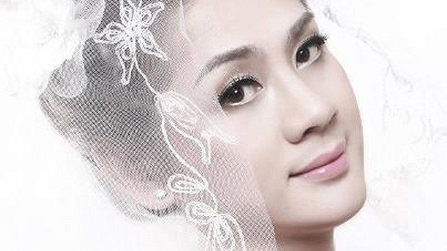 Dù đã chuyển giới, song, về luật pháp “nữ” ca sỹ này vẫn “chuẩn men” 100%