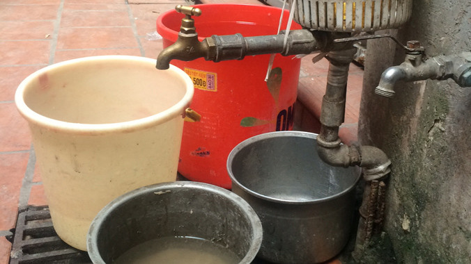 Chiều 13/5, vẫn chưa có nước tại ngõ 18 A Quán Thánh.