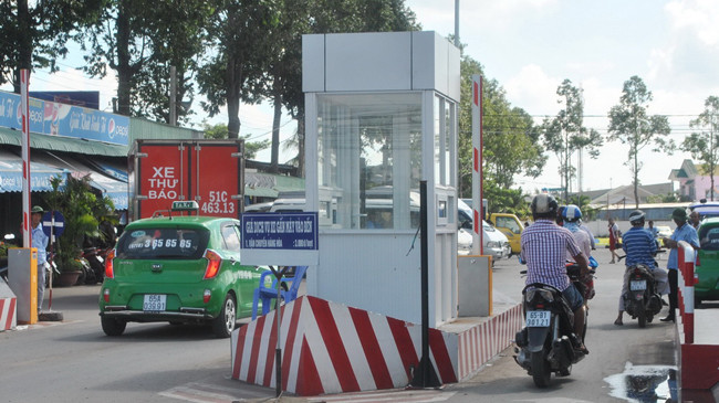 Trạm thu tiền sử dụng đường vào bến xe