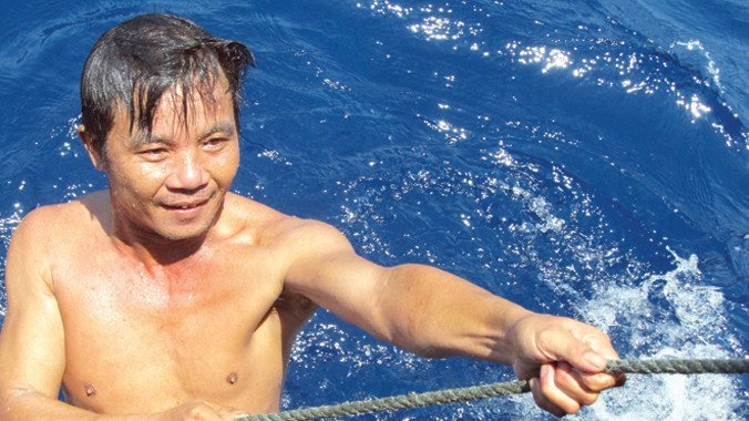 Tiếng cười trong vòng vây sinh tử