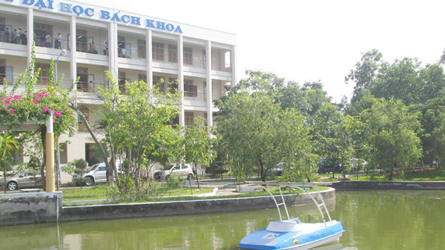 Chạy thử tàu du lịch sử dụng năng lượng mặt trời