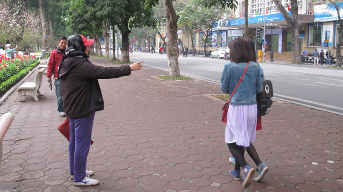 Thầy bói dạo chèo kéo khiến 2 học sinh hoảng sợ