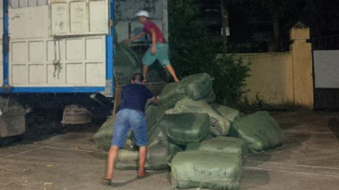 Sản phẩm mỹ phẩm, thực phẩm chức năng lậu bị phát hiện. Ảnh: Đ.H