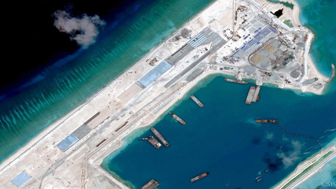 Đường băng trên đảo Chữ Thập