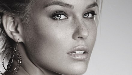Siêu mẫu Bar Refaeli sẽ tổ chức đám cưới cùng doanh nhân Adi Ezra vào ngày 24/9