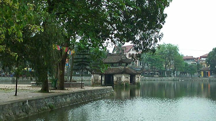 Chùa Thầy có kiến trúc nghệ thuật rất đặc sắc.