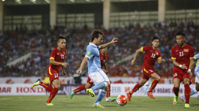 Người hâm mộ Việt Nam đã có dịp chứng kiến màn trình diễn đỉnh cao của các nghệ sỹ sân cỏ, theo Chủ tịch SHB Đỗ Quang Hiển. Ảnh: Như Ý