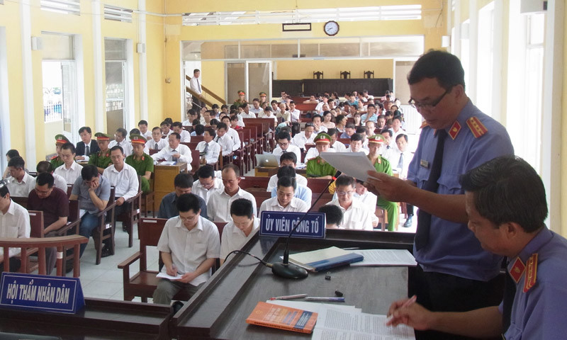 Quang cảnh phiên tòa. Ảnh: Tuổi trẻ.