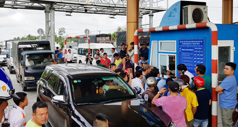 BOT Sóc Trăng vẫn tiếp tục vấp phải sự phản đối của người dân. Ảnh: Việt Tường