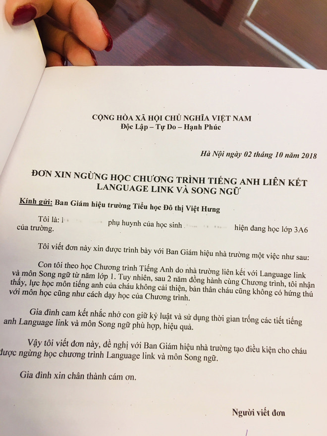 Đơn của các phụ huynh phản ảnh chương trình Tiếng Anh liên kết không hiệu quả. ảnh: N.H