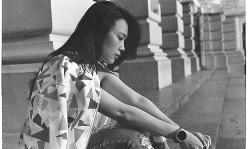 Một trong những bức ảnh mộc gây mê khán giả 2 năm trước của “họa mi tóc nâu”. Nguồn ảnh: INTERNET