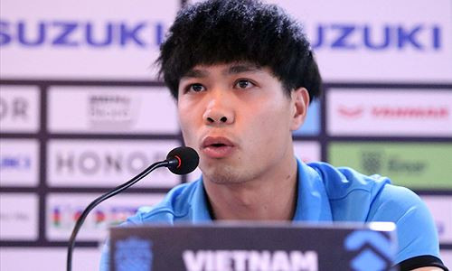 Công Phượng tại buổi họp báo trước trận đấu. Ảnh: HỮU TUẤN