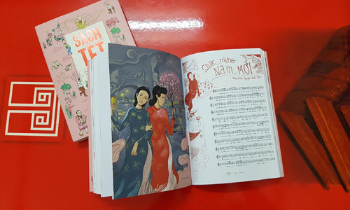 Ca khúc Chúc mừng năm mới của Nguyễn Vĩnh Tết có trong Sách Tết cùng Nắng có còn Xuân và Xuân quê tôi của Đức Trí. Ảnh: Đông A