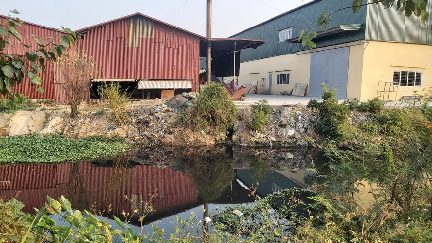 Hàng loạt nhà xưởng không phép ‘mọc’ trên đất nông nghiệp ở Bắc Ninh