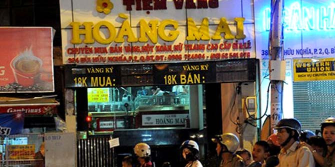 Tiệm vàng Hoàng Mai.