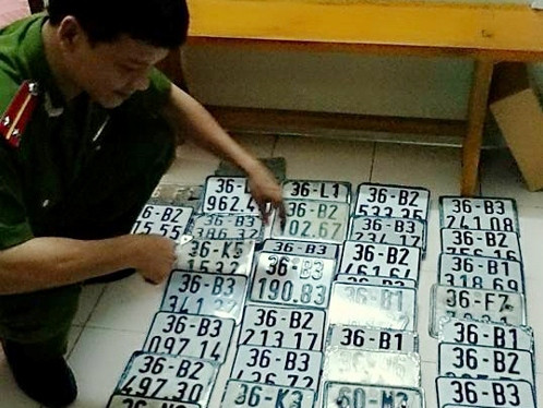 Nhiều biển kiểm soát xe máy bị phát hiện, thu giữ