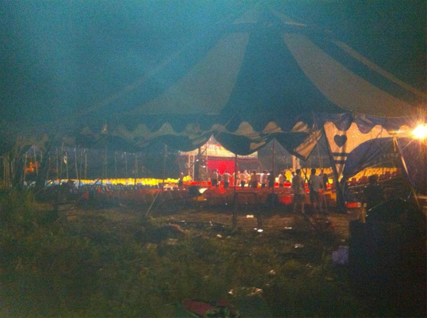 Hiện trường vụ sập