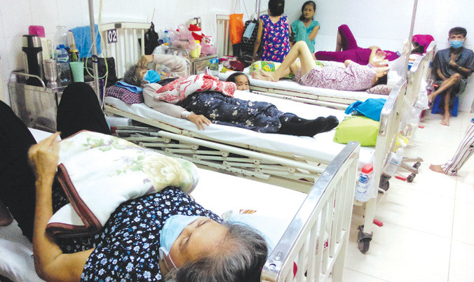 Bệnh nhân điều trị tại BV Truyền máu và Huyết học TPHCM. Ảnh: Văn Minh.