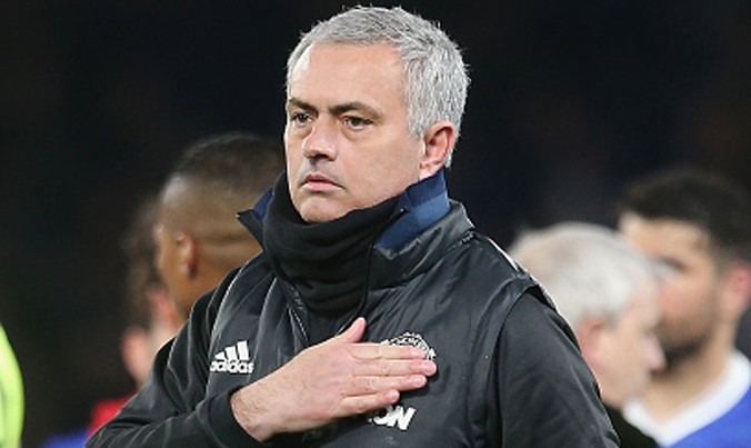 HLV Mourinho không thể đạt mục tiêu giành cú ăn ba trong mùa đầu dẫn dắt M.U. Ảnh: GETTY IMAGES.